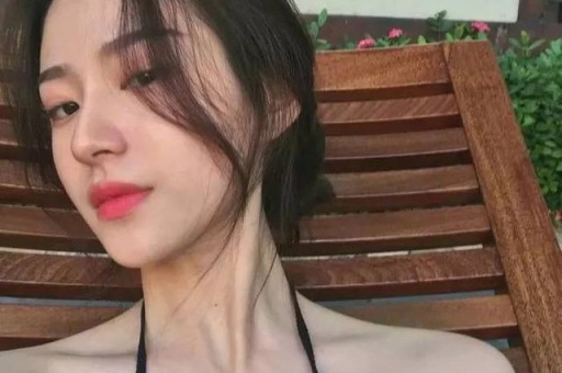 美顶流纯神演穿普拉达的女王2被删光！秀身体黑历史太多