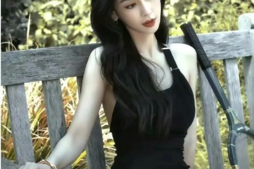 军官给女特务授课竟趁机大发女特务惨了