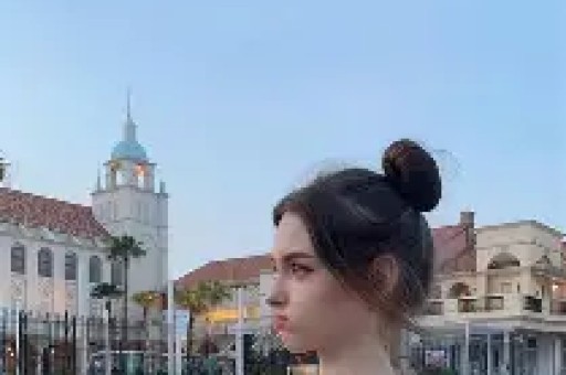 网红杀猪宴翻车：直播变群殴一场流量与乡土文化的激烈碰撞